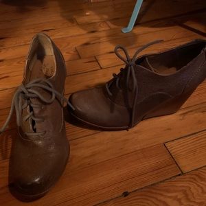 Kork-Ease platform saddle shoes